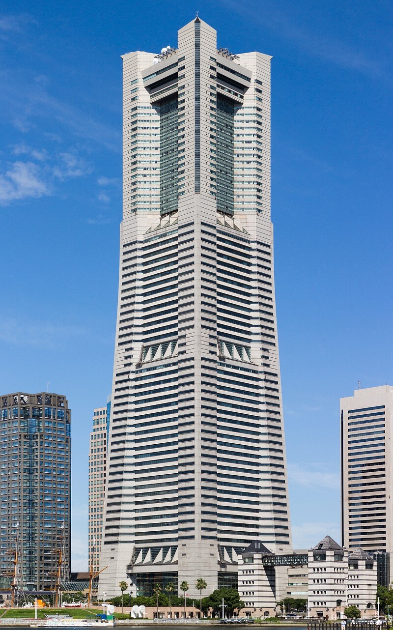 Thang máy ở Tháp Yokohama ở Nhật Bản: 4 triệu USD